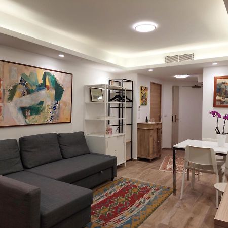 Paris Beaugrenelle: Charmante Residence エクステリア 写真